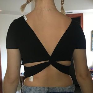 New xs hollister shirt, runs a bit small w/ tags